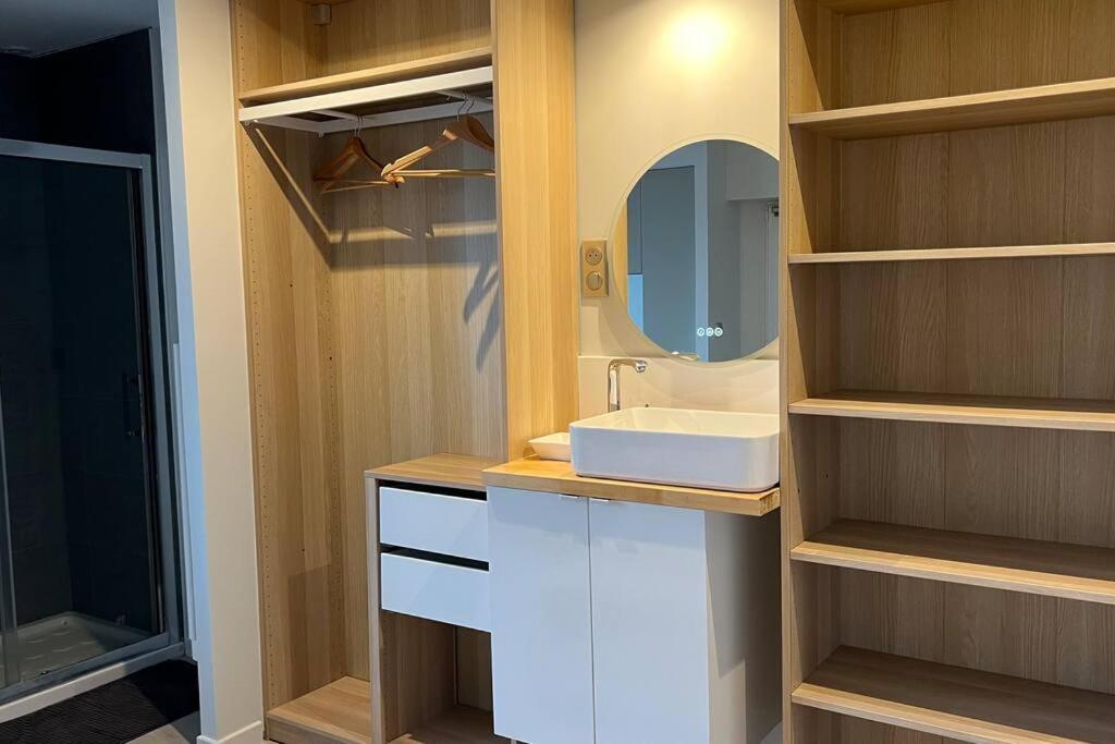 Studio Piscine Partagee Parking Securise Saint-Yrieix-sur-Charente المظهر الخارجي الصورة